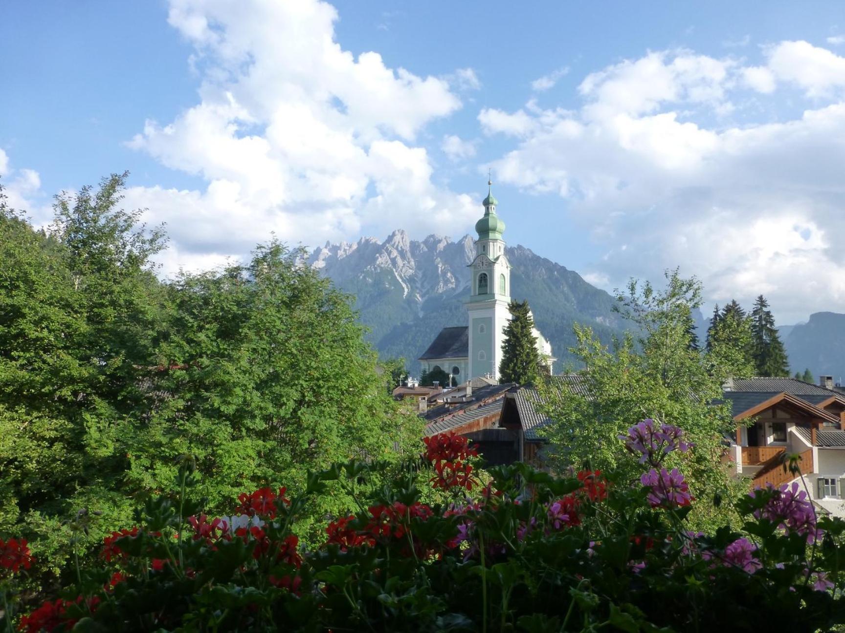 Bed and Breakfast Garni Helfer Toblach Exteriér fotografie